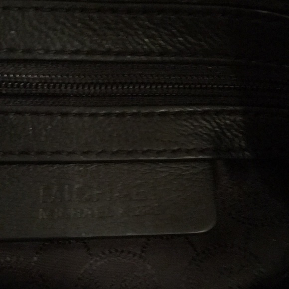 Authentic Michael Kors purse - Picture 2 of 10